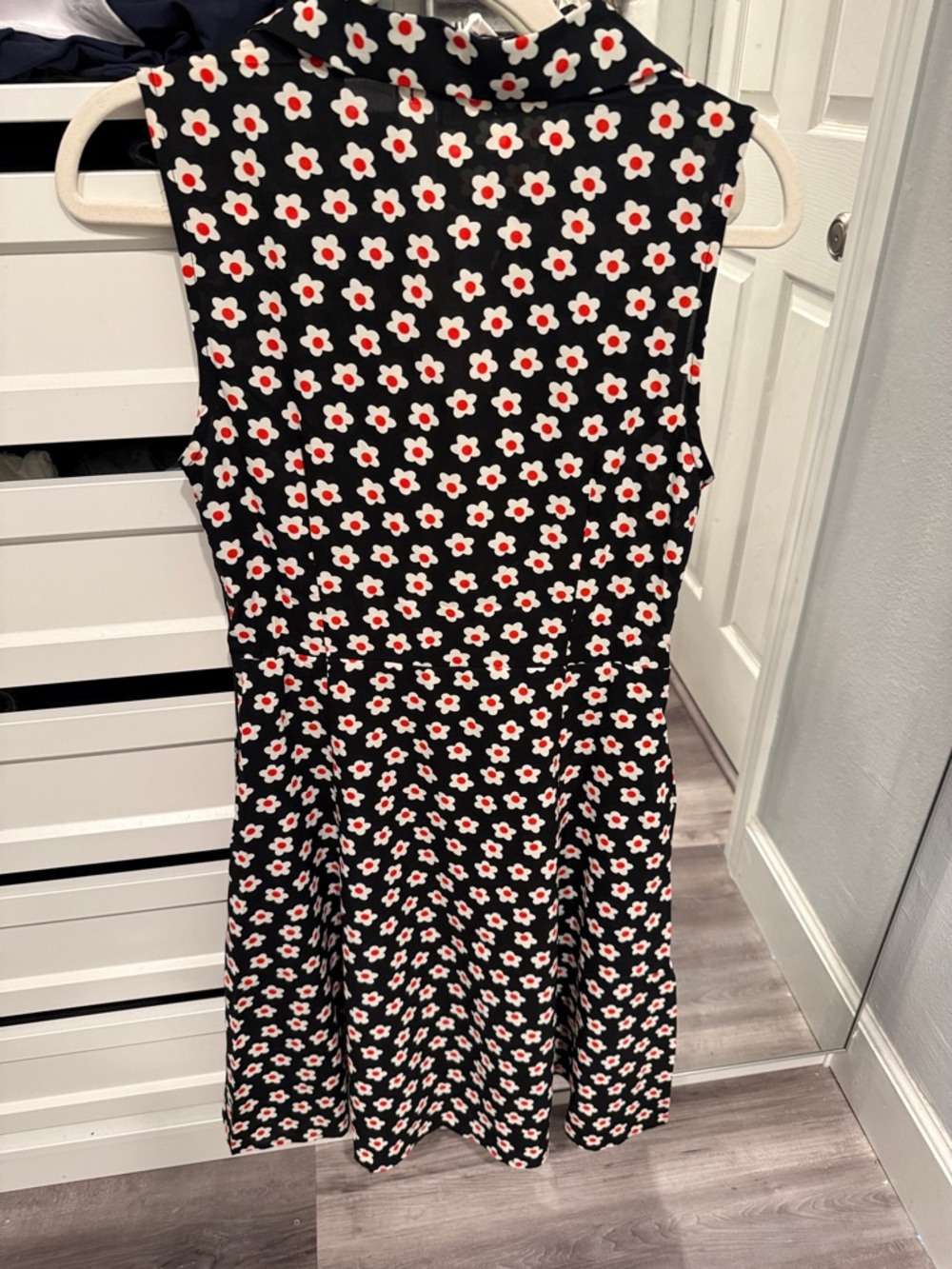 NWT Tulip B Sleeveless Midi Dress in Black with Red & White Floral Print - Picture 5 of 6
